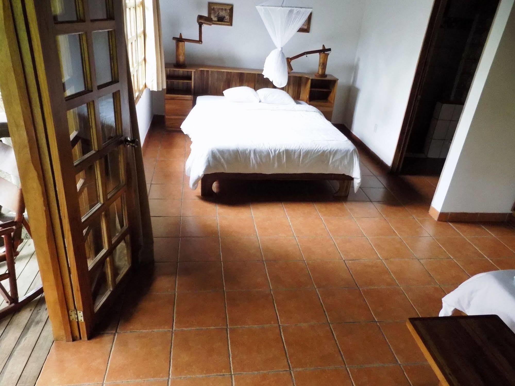 Rancho Margot Sustainable & Self Sufficient Eco Lodge El Castillo Exterior foto